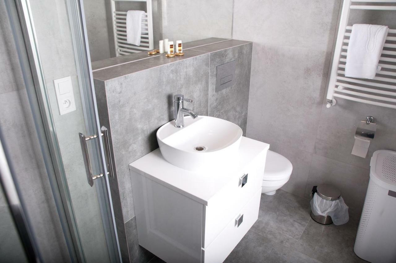 Apartament Ikar - 2 Pokojowy Przy Morzu Z Balkonem 포비에로보 외부 사진